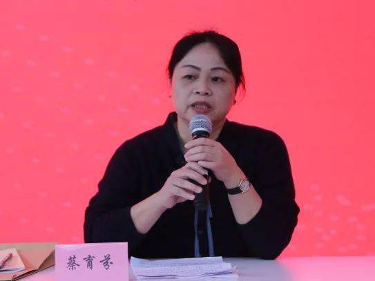 蔡育芬副镇长布置脱贫攻坚迎检工作.