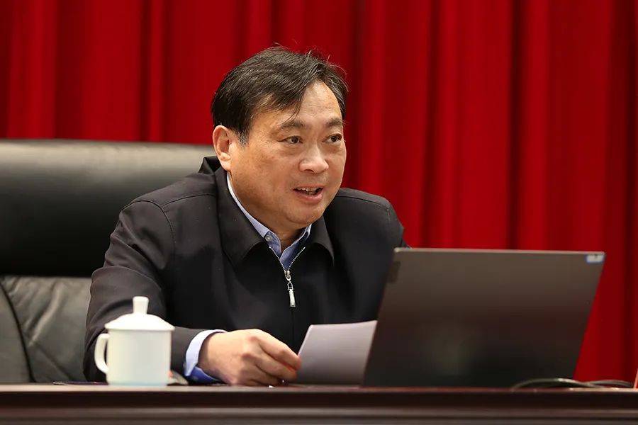 我校举行2020年秋季主体班结业典礼_龚和