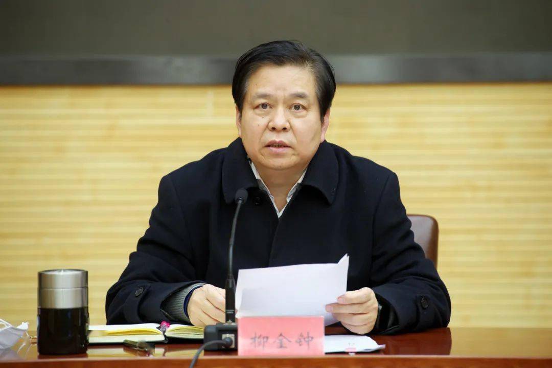 市政府副秘书长魏华北出席会议胡仁彩副市长出席会议并讲话为贯彻落实