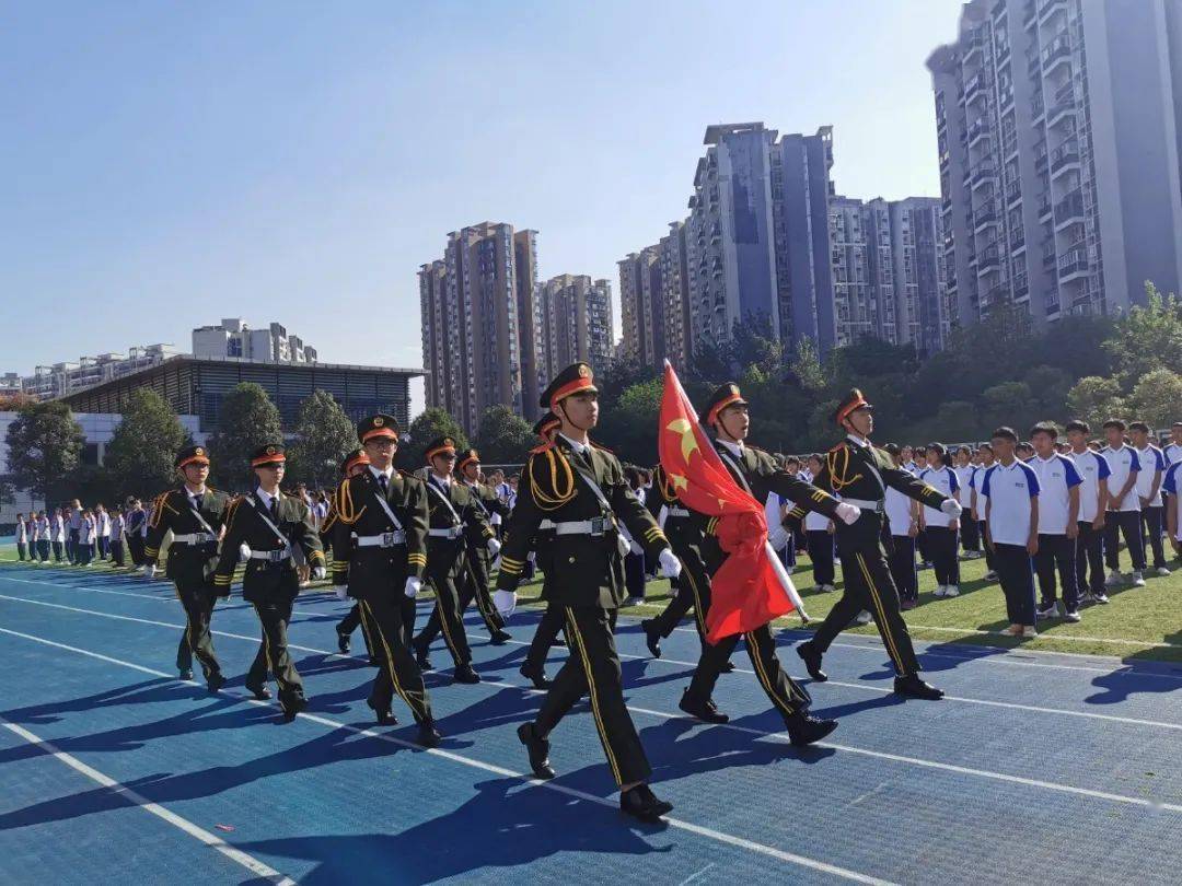 爱成都迎大运最美校园伴我行丨成都三中