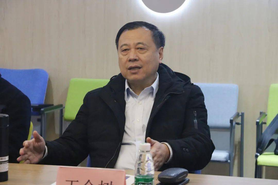 沧州高新区党工委书记管委会主任王金树一行到访清华科技园