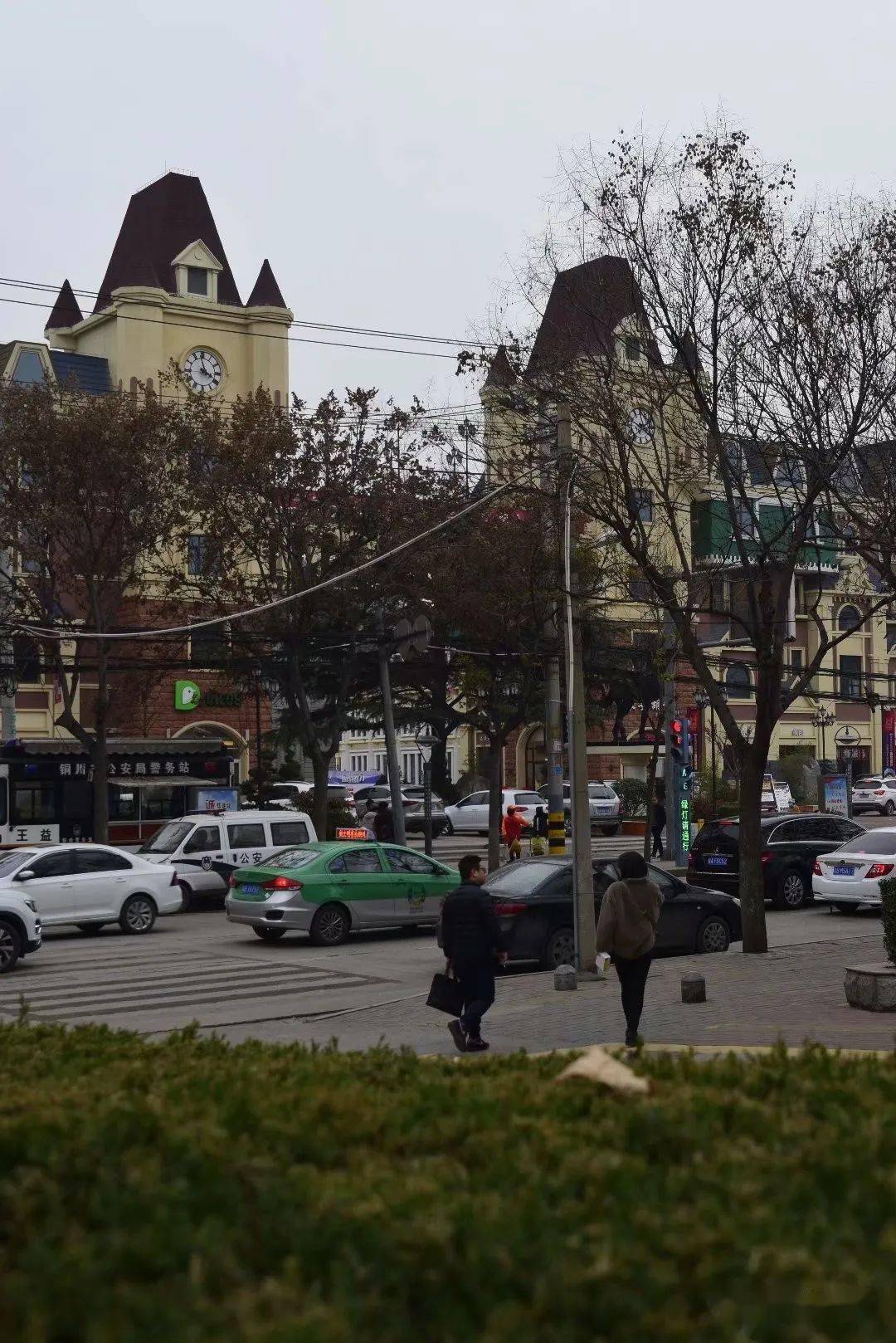 67铜川冬日里的红旗街