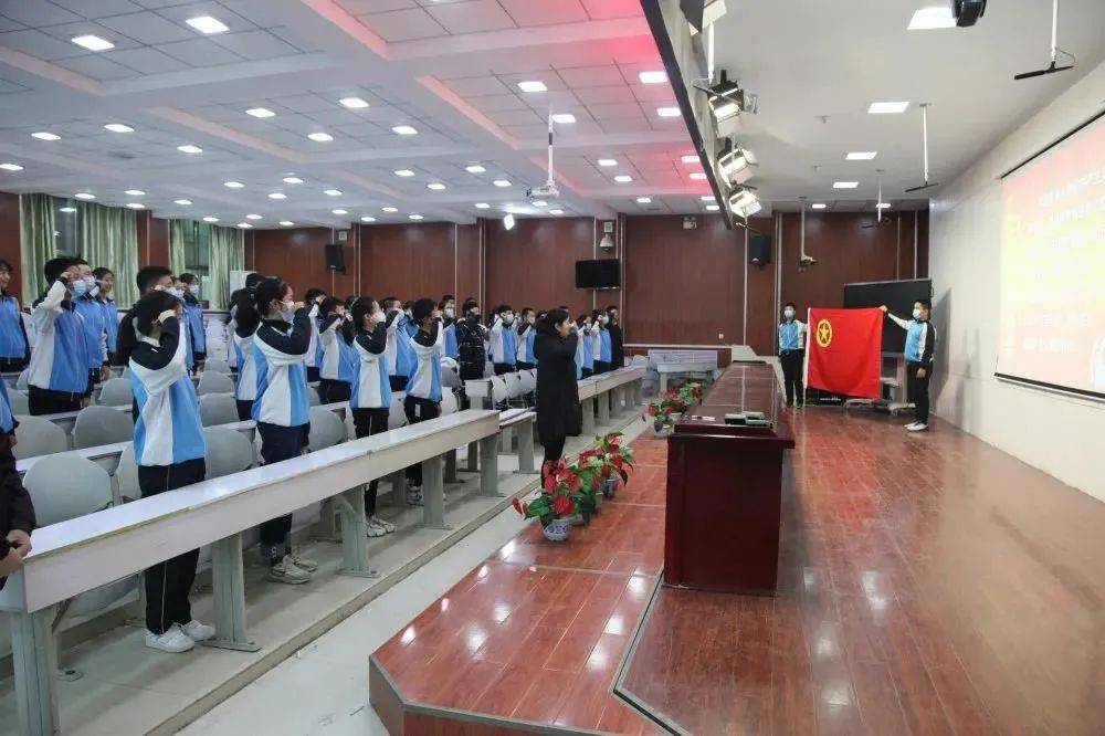 徽县五中伏家镇学区游龙初中虞关中心小学泥阳初中水阳镇梁村学校监制