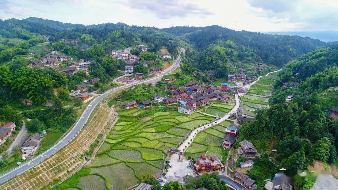 的到來天柱縣高釀鎮地良村還沒有計劃行程的親們12月15日……山高谷深