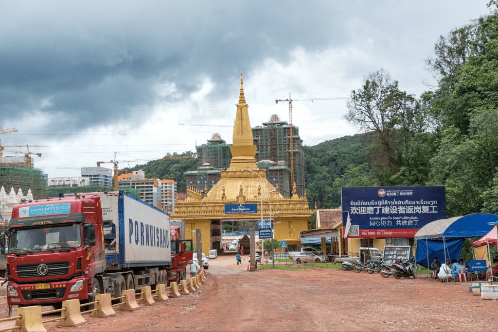 国门战疫实录中老边境平凡却不普通的故事