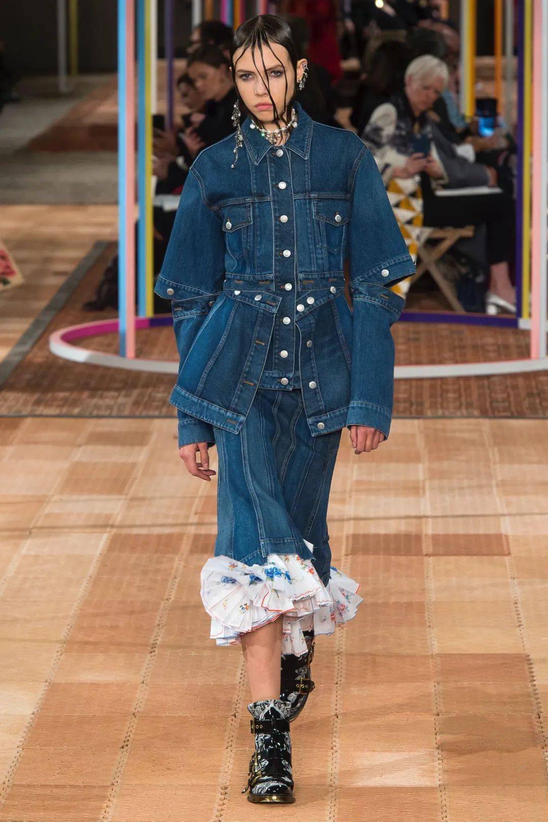 大牌比你更爱牛仔!(牛仔面料设计趋势 再造工艺)