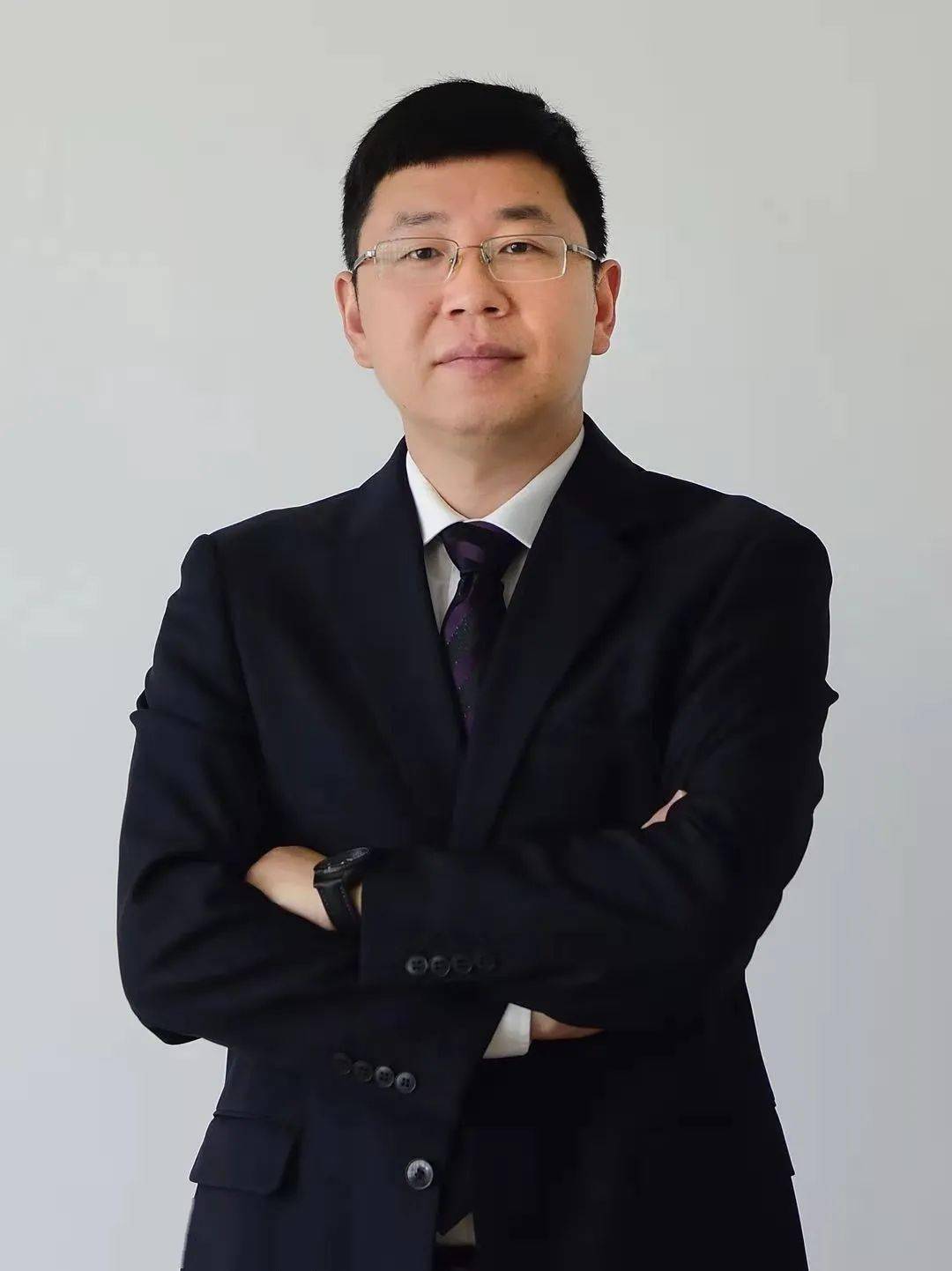 李雄坤龙元集团基建管理中心常务副总经理,杭州城投建设有限公司总