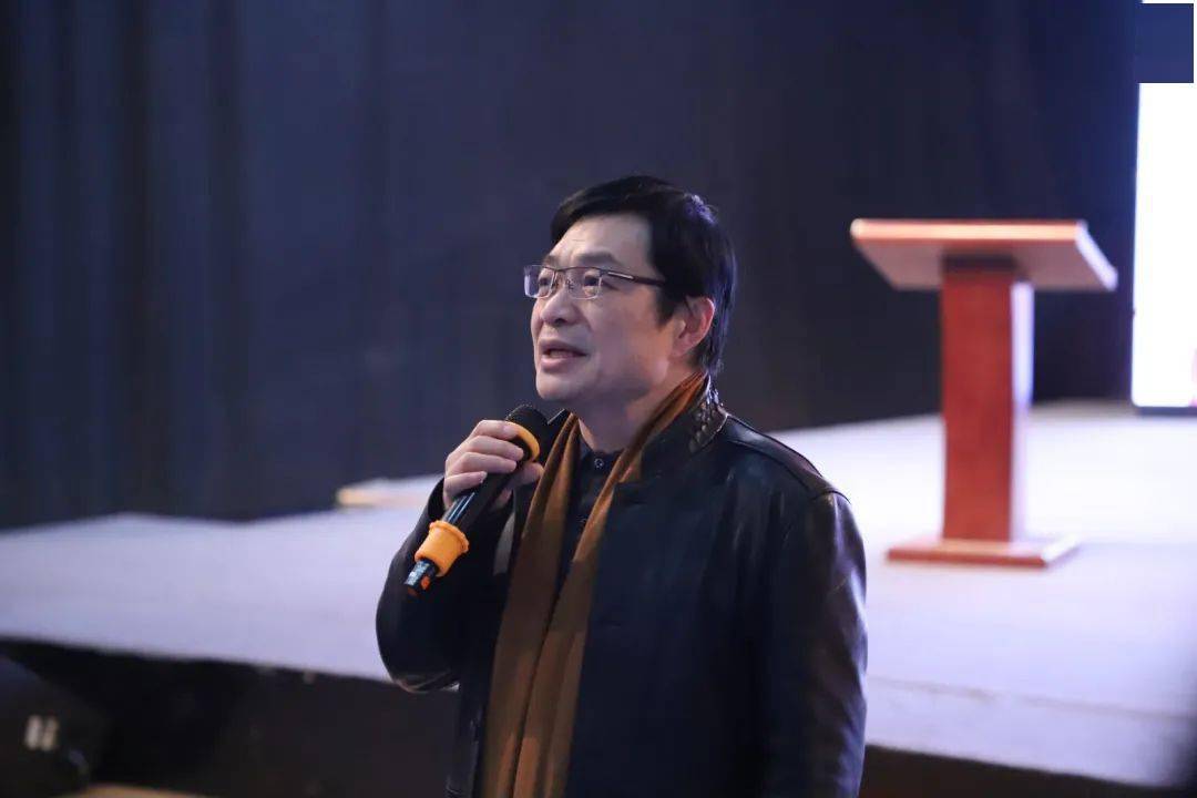 党委书记顾永林老师对从百忙之中抽出时间到达现场的同学们表示深深的