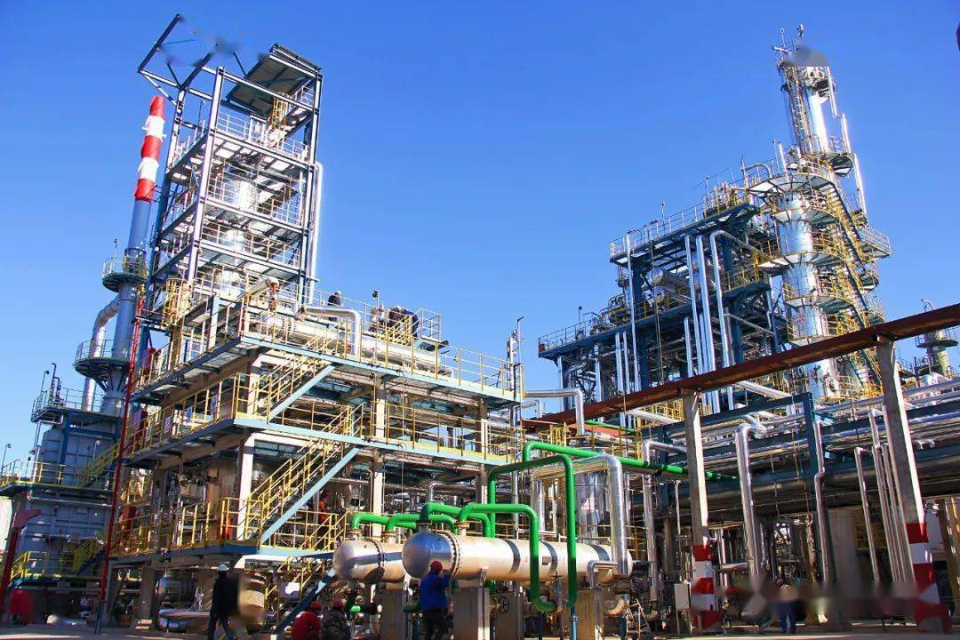 "该项目每年可为化尾提供乙烯,丙烯,碳四,芳烃等110万吨基础原料.