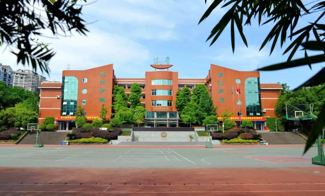 云阳这两所学校被评为国防教育特色学校分别是