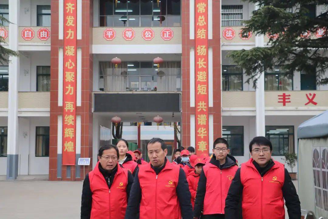 青春有你志愿行点亮文明美陶都记宜兴市丰义中学师生志愿者团队志愿