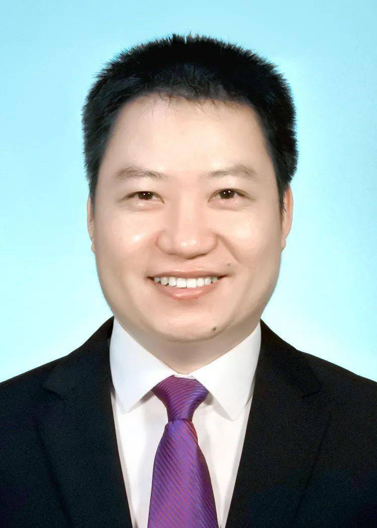 陈志辉科主任,主任医师毕业于浙江大学医学院,本科学历.