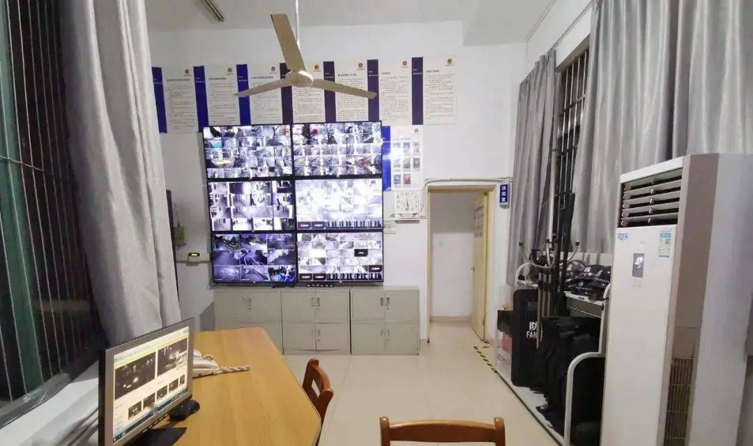 努力提升校园"三防"水平,使学校保安 值班室成为校园安全第一道关口