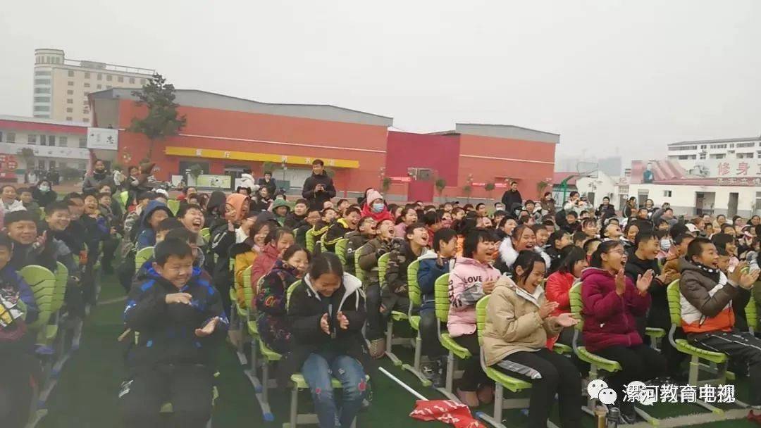 非物质文化遗产保护中心副主任陈彩珍,舞阳县副县长宋春华参加了活动