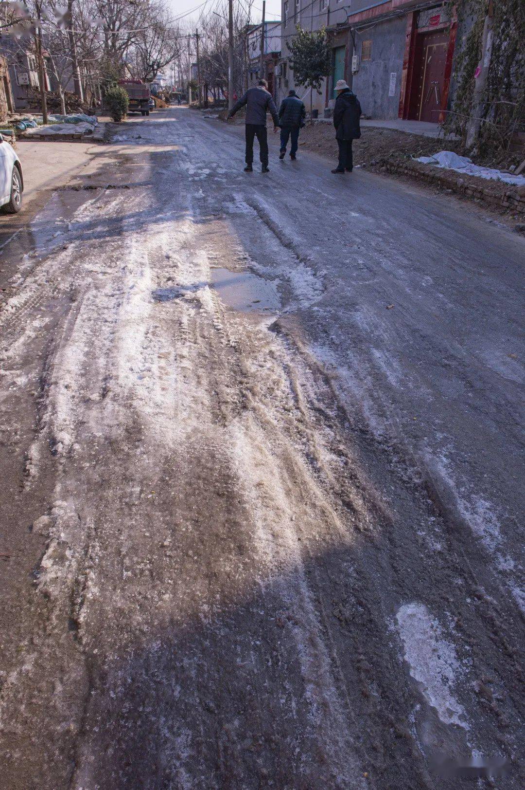 农村道路结冰图片图片