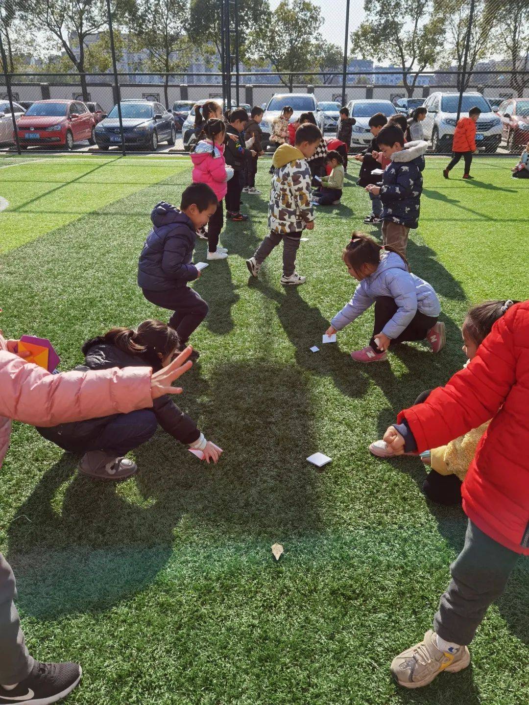 折一个纸片拍一个童年记实小集团114班游戏的传承系列活动二