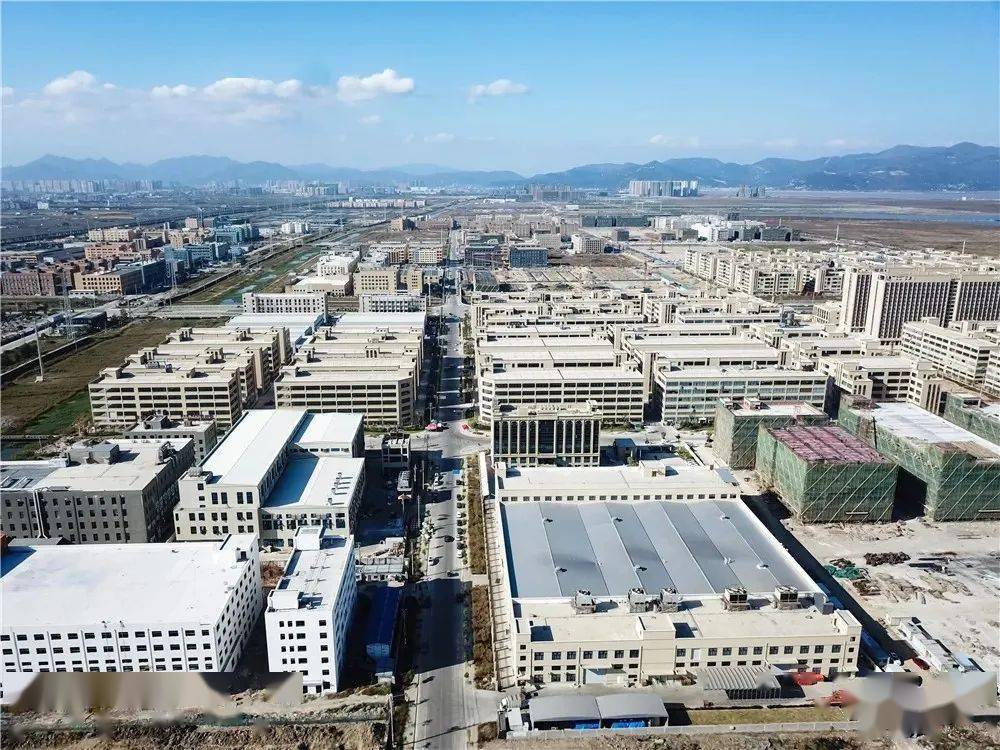 新生的龙港市坚持争先创优以丰硕成果开启城市新时代