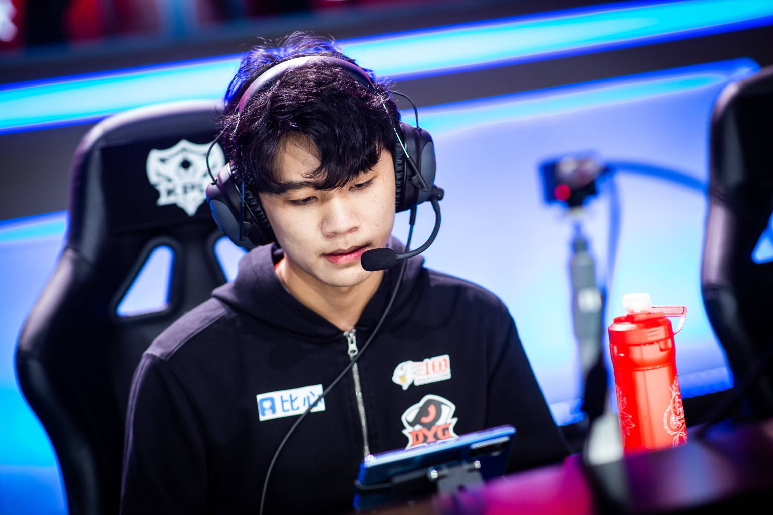 斗球直播:dyg新王登基,小义统治野区,清清英雄池深不可测,新法王诞生