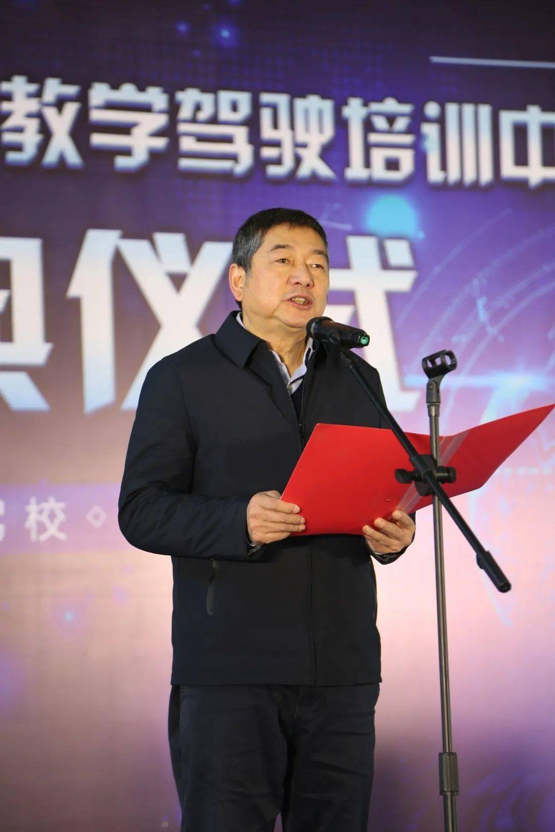 亨运集团副总经理,亨运驾校校长罗光明在致辞中表示:亨运驾校先期购进