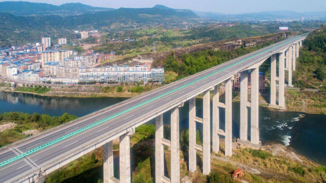 预计2021年6月底前可全段完工通车,届时,开州浦里至万州快速通道将
