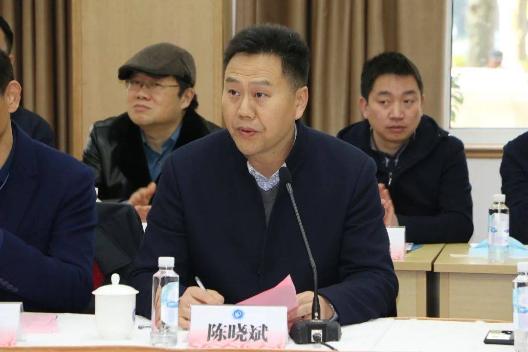 扬中市副市长林成春在上海举行扬中—华东理工大学人才对接交流会