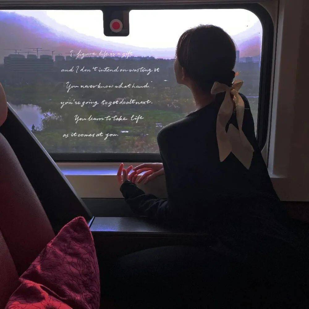 微信头像赵露思罗云熙