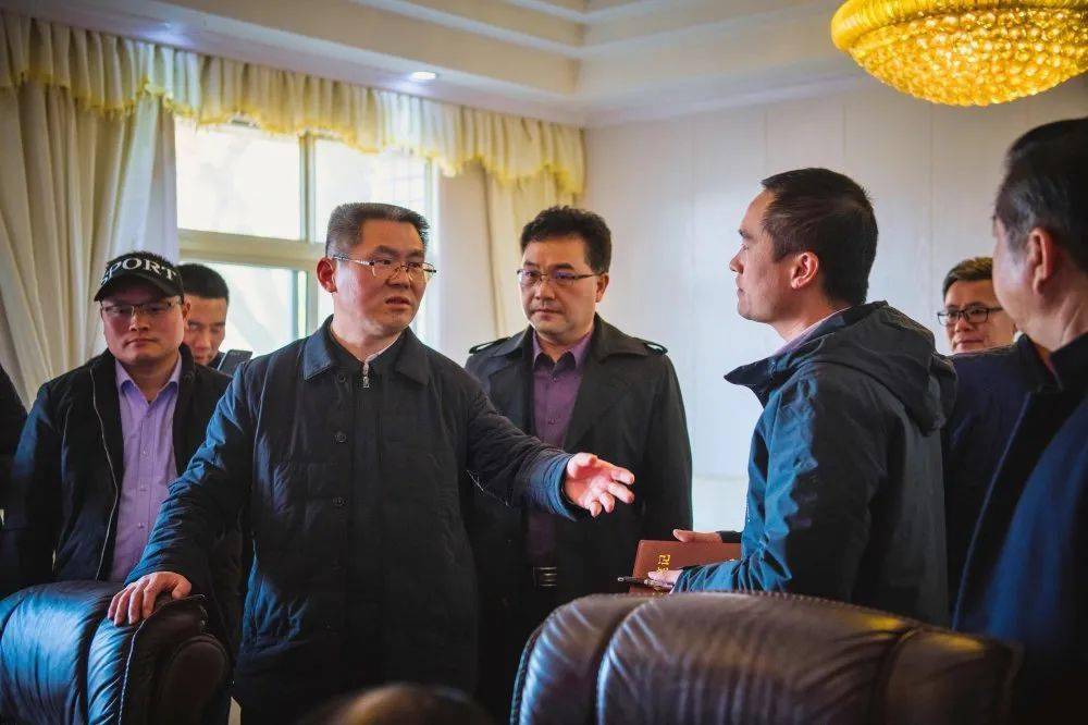 綦江政事区领导带队督导检查煤矿停工停产期间安全稳定工作