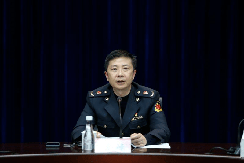 会上,陆峰首先总结了区市场监管局2020年工作的"十大亮点",一是实现0.