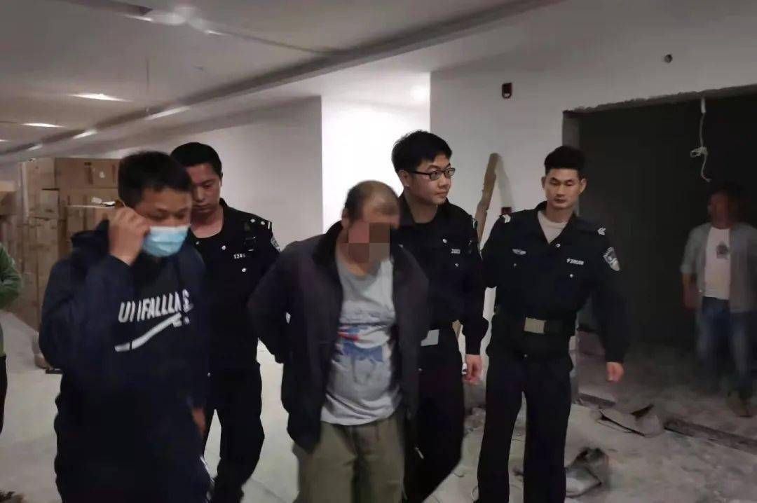 蕉城某工地深夜上演捉小偷.