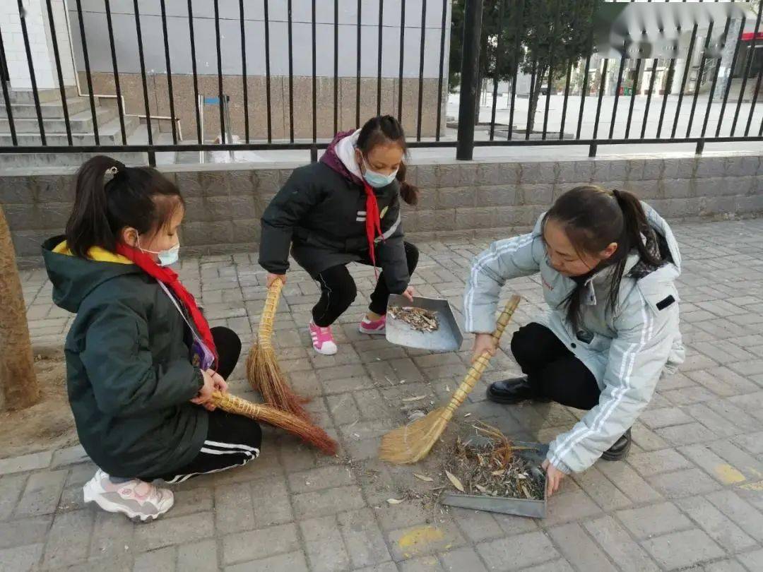 小手拉大手