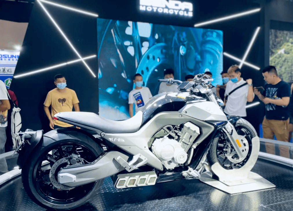 正式決定,將於2021年中下旬上市lf-01量產版車型lfc700!