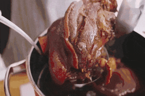 祖传的秘方~汁醇味浓的肘子!_猪蹄膀