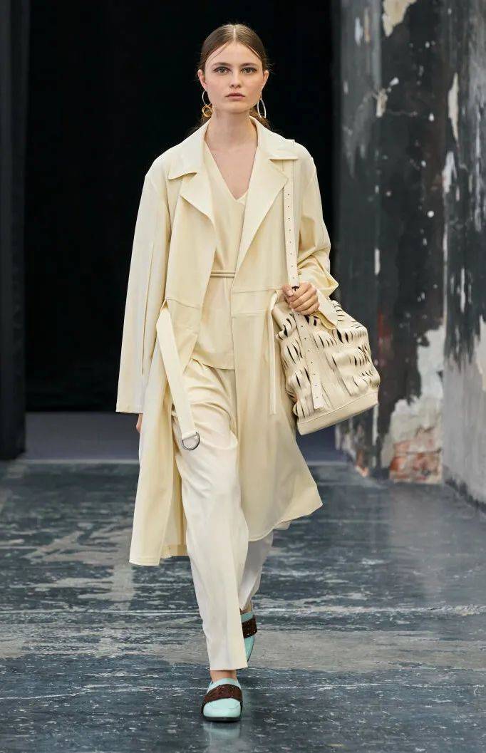 色彩秀场的黄色