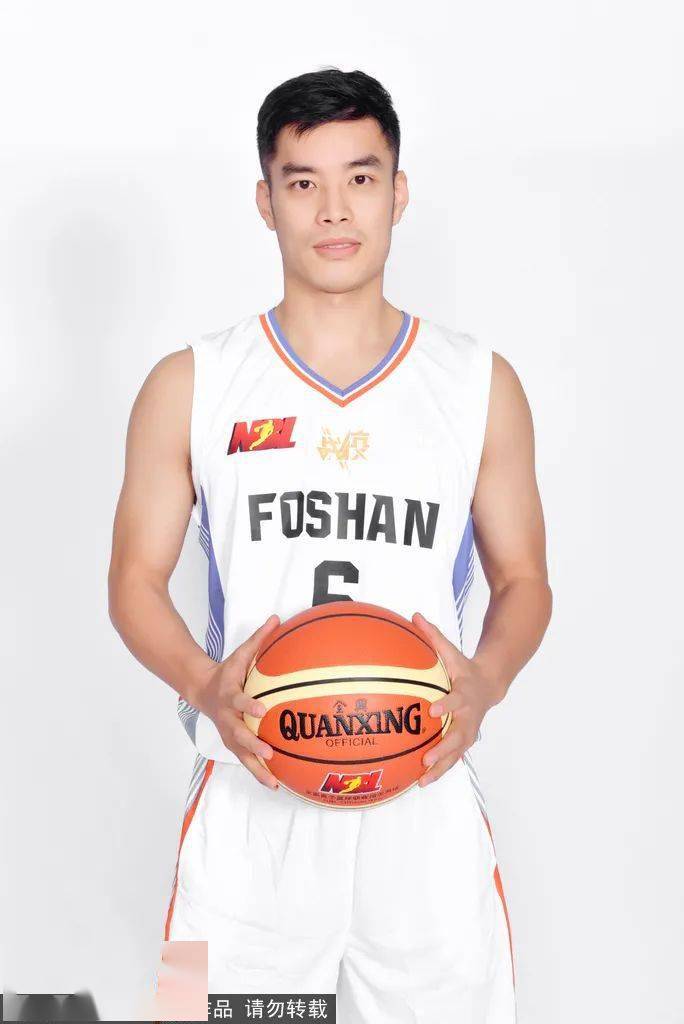 前abl黑熊队球员 刘子豪前cba上海队球员 唐子豪在经验丰富的管理层及