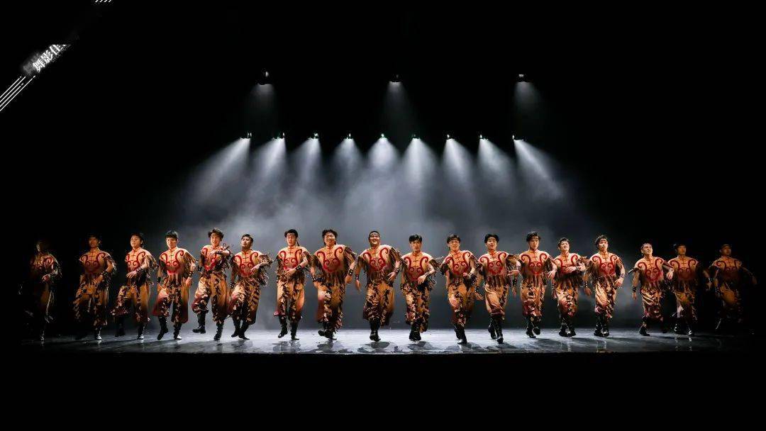 舞影图集西南民族大学艺术学院舞蹈系2017级专业毕业汇报