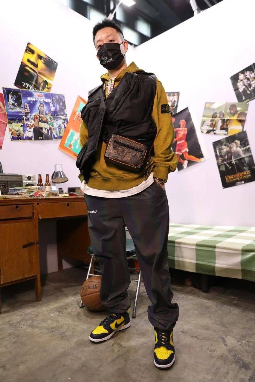 球鞋博主玖姑娘tigee9当天穿搭采访结束之后,我依然记得玖姑娘在结尾