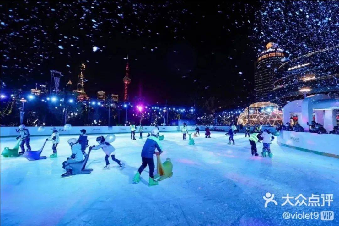 上海东方体育中心冰场图片
