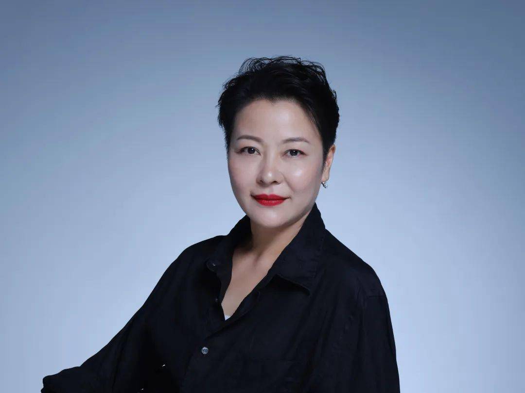 muc最受学生欢迎老师候选人投票他来了她来了他们脚踏祥云走来了