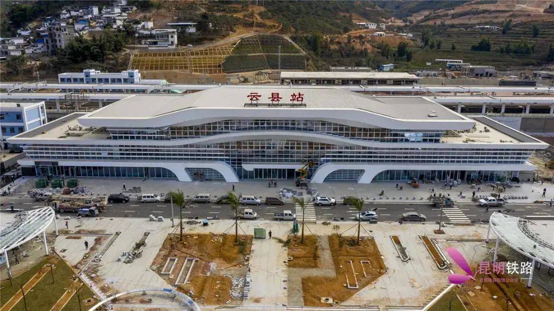 云县站图源:"昆明铁路"微信公众号巍山站95查看各站点的车站向左