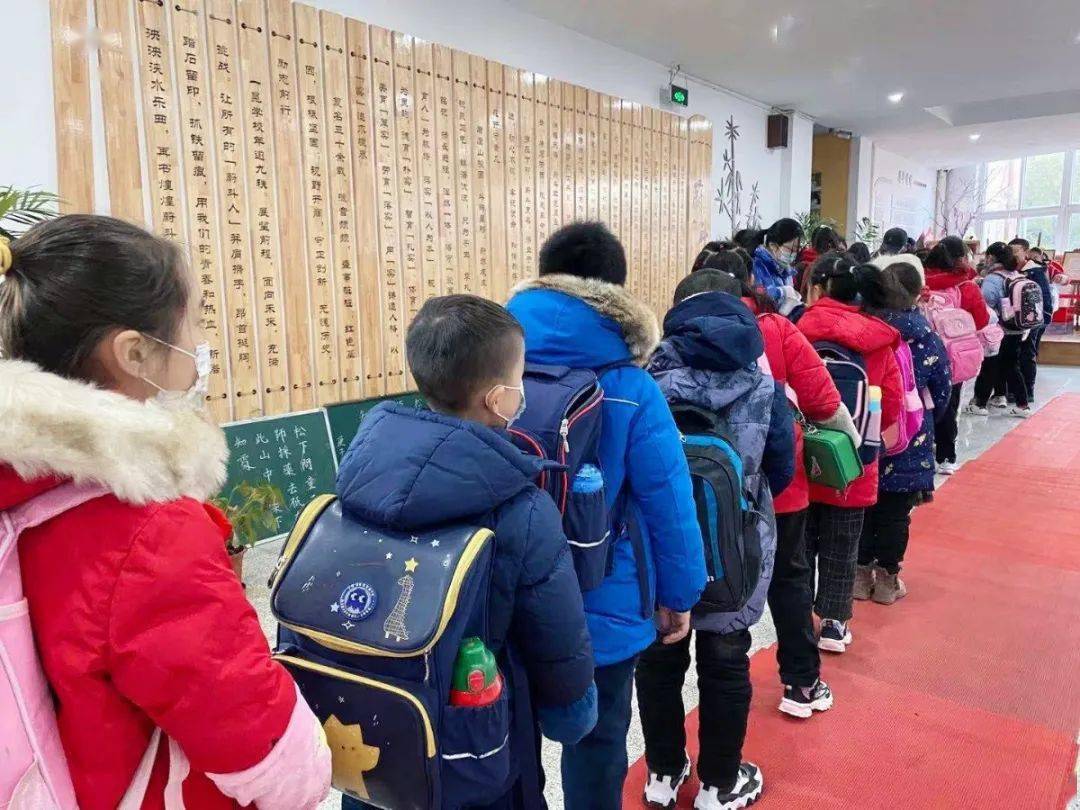 蔚斗小学寒潮来临姜汤暖心