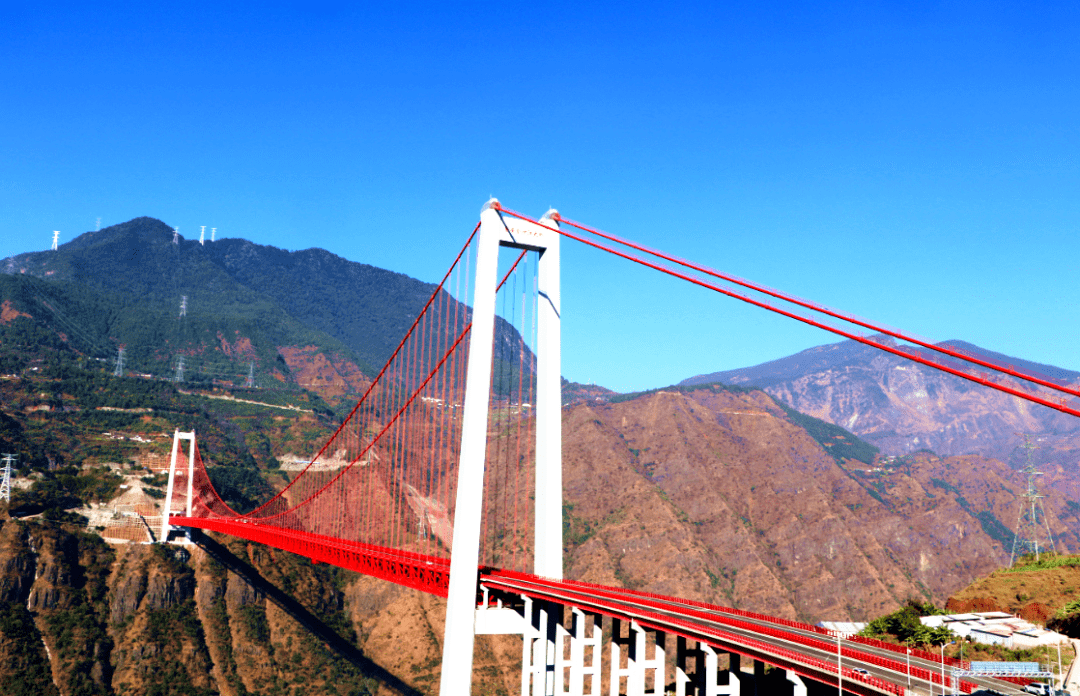 世界最大跨径山区峡谷悬索桥华丽高速金安金沙江大桥建成通车