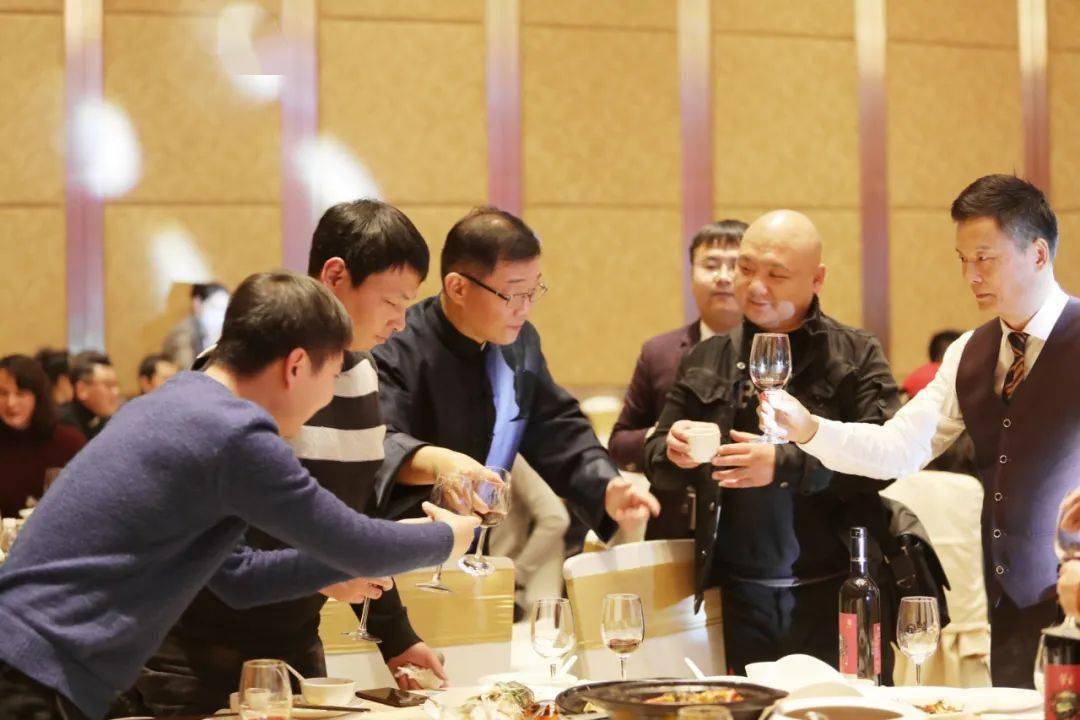 酒逢知己焕新出发笑工场迎新酒会暨茅台葡萄酒品鉴会来了