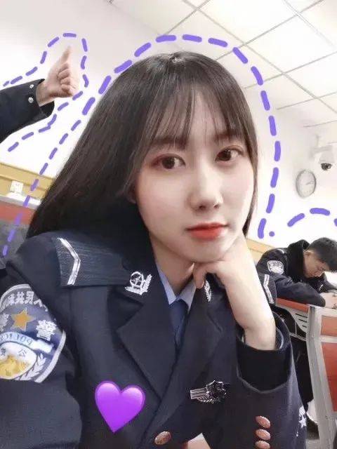 武汉警官职业学院女生图片