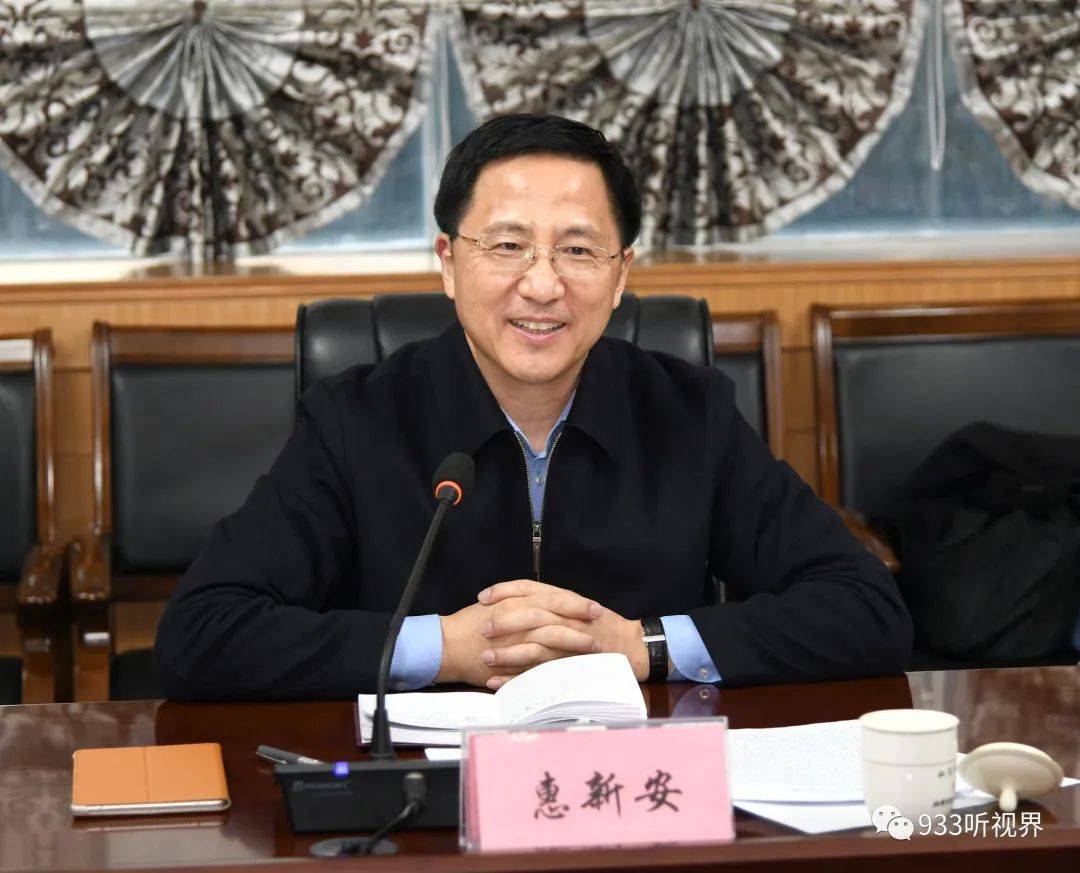 惠新安一行先后到潍坊日报社,潍坊人民广播电台,潍坊电视台,对各新闻