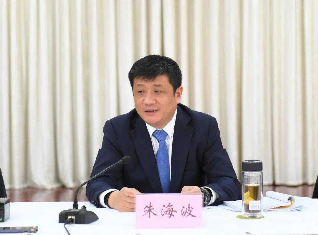 我区召开工业经济高质量发展工作会议_朱书文