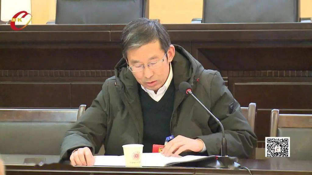 曾泽群,欧阳佑春,杨云龙等县领导逐一对县政协委员们提出的意见和建议