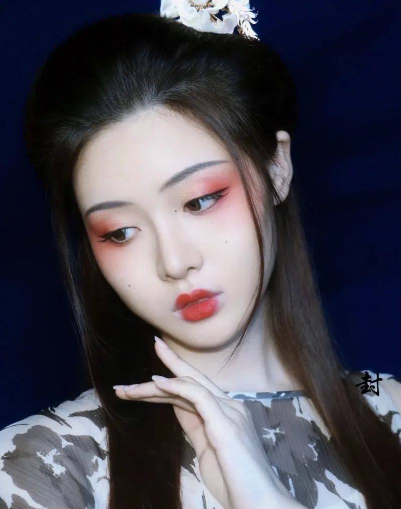 价值千元的节日写真,会化妆就能搞定?