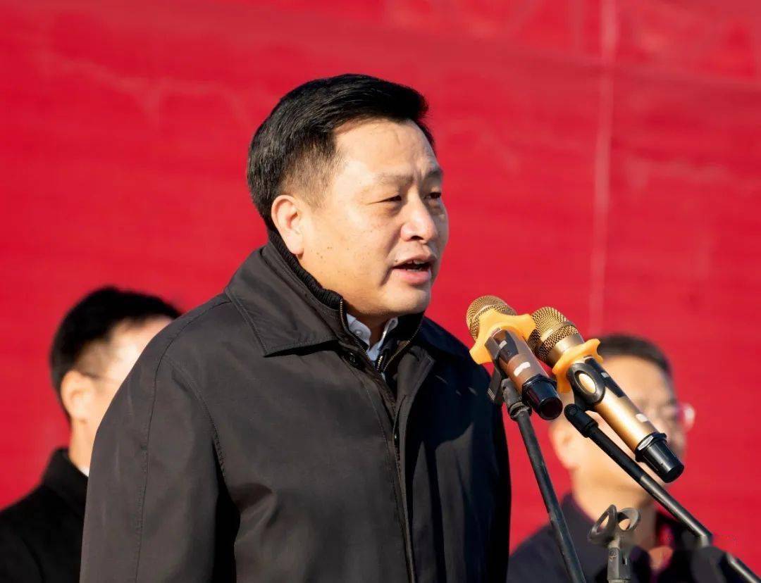 市委书记李小豹,副市长叶舟,县领导刘占纯,陈光良,胡世燕,夏坤勇,刘波