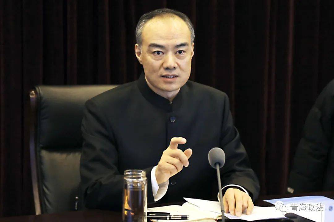 訚柏:坚持正确方向 坚持立德树人切实加强高校思想政治教育工作