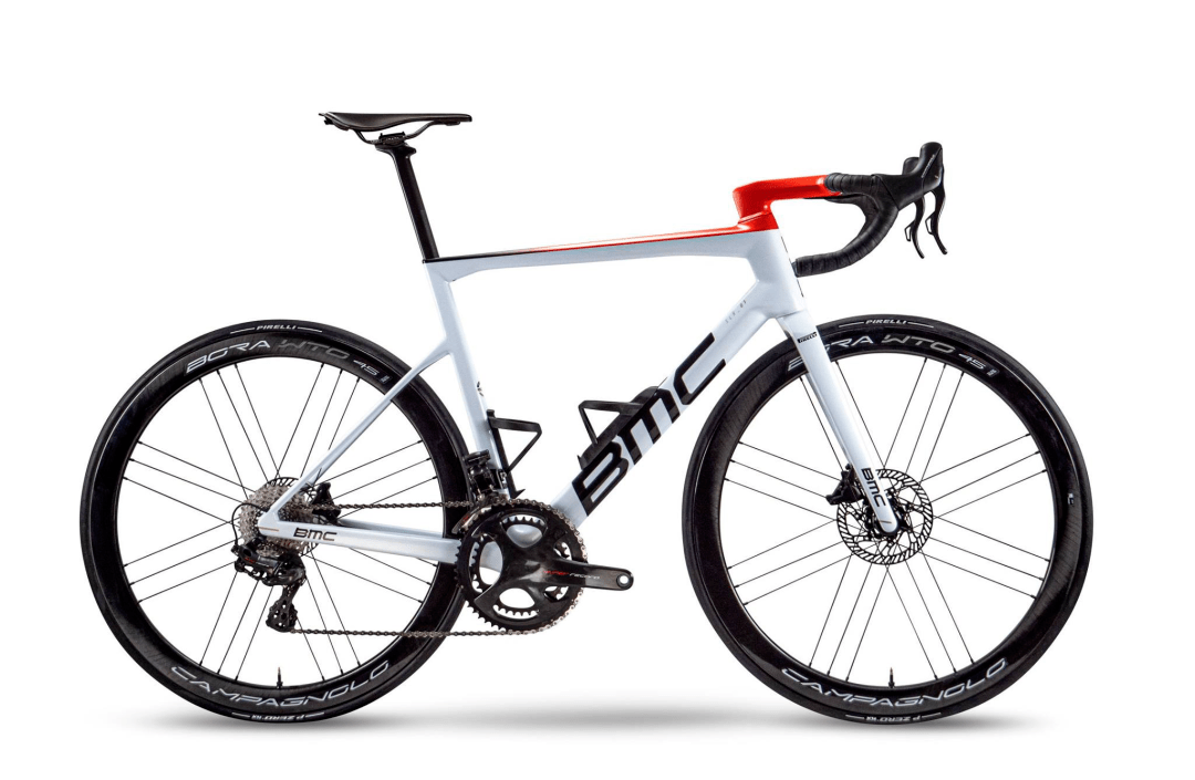 bmc释出了ag2r-雪铁龙车队征战2021赛季的王牌战车teammachine slr 01